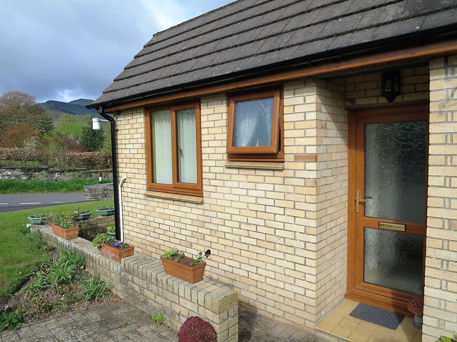 Cae Y Rhedyn Annexe Hotel Crickhowell Bagian luar foto